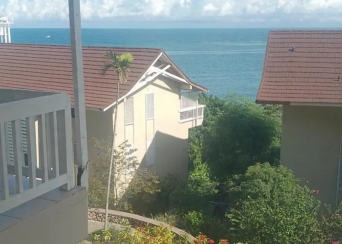 Ocho Rios 2 Bedroom Apartment/Flat